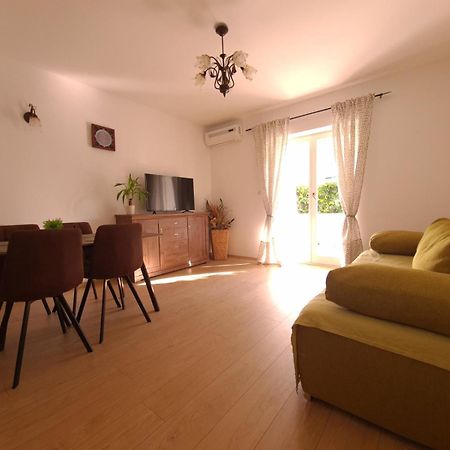 Apartmani B&S Barbat na Rabu Buitenkant foto